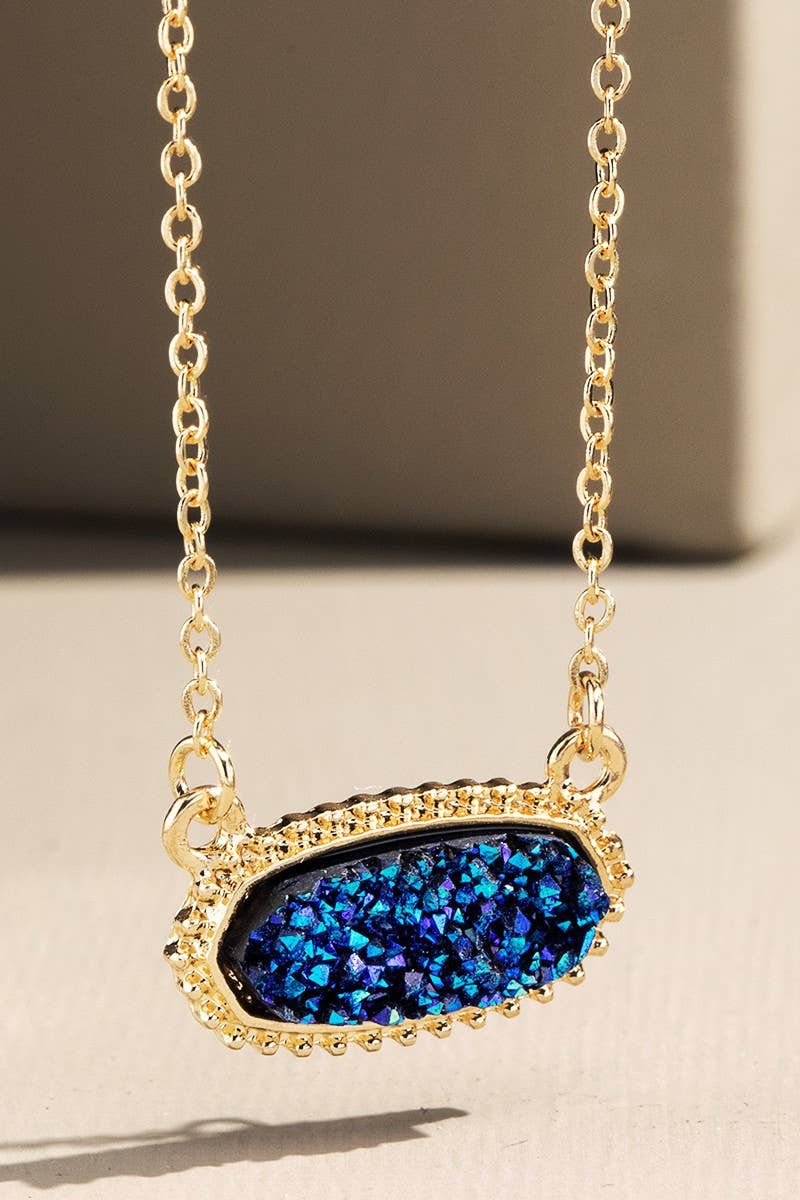 Drusy Accented Short Pendant Necklace